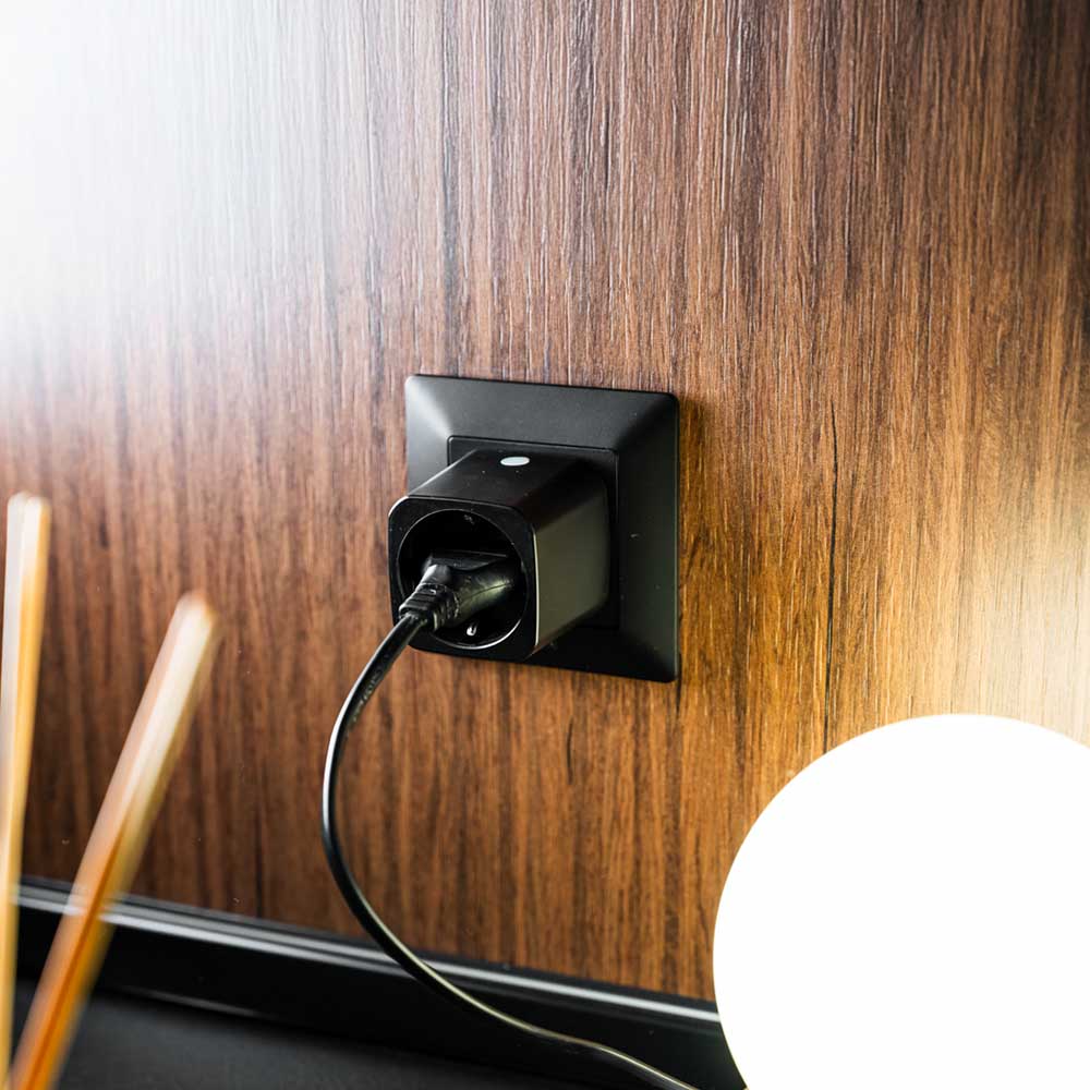 Shelly Plug M Gen3 WLAN Steckdose 13A mit Matter, Bluetooth und Messfunktion Shelly